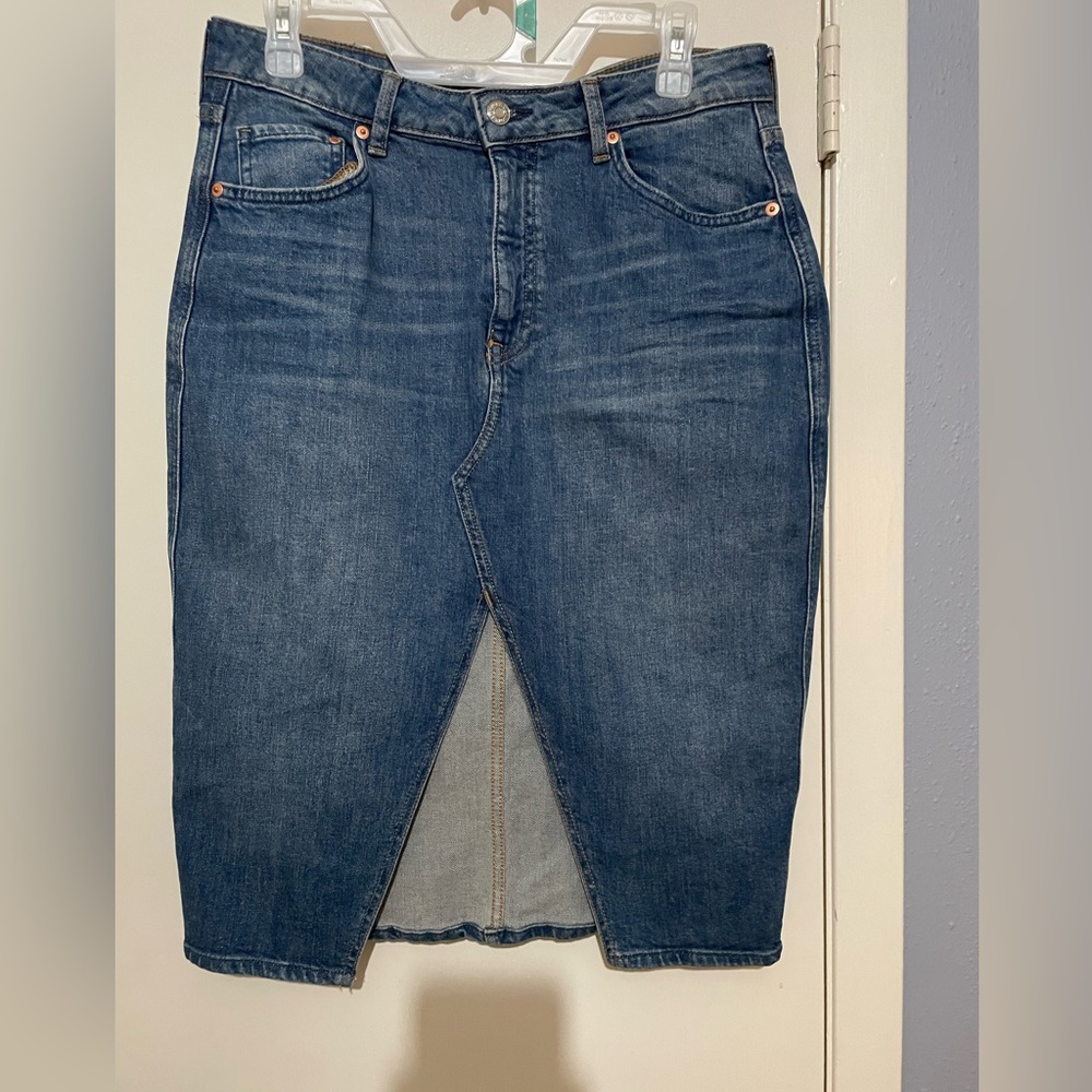 Denim skirt